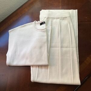 Lillusory Top/Bottom Sweater Set in Ivory Heavy Knit Fabric. SZ Medium